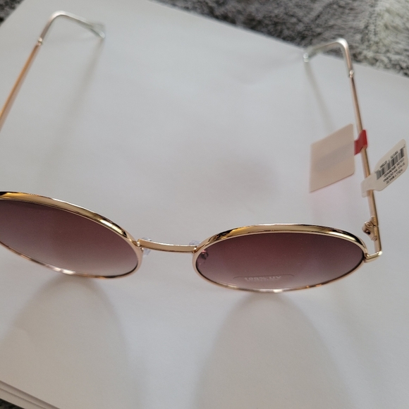 Brown and gold sunglasses NWT - Picture 4 of 4